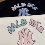 Mlb洋基情侣短袖 糖果色系印花，一整个甜酷住！穿上就是行走的多巴胺，活力满满男女同款不挑人，情侣出街穿，回头率爆表！ 100%纯棉面料，柔软又透气，贴身穿超舒