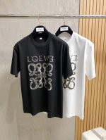 罗意威 2025夏季最新款，专柜同步有售，原单狠货，时尚休闲圆领短袖T恤，上身很有特点！吸睛而有亮点，进口原版面料，顶级刺绣工艺字母图案装饰Logo，简单而不失