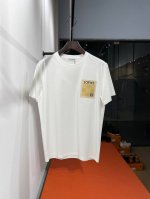 P230 25新款 Loe*E 罗*微2025新款高端丝光棉短袖T恤 设计也永不停止，重工工艺短袖T恤！物料选用双股纱长绒棉，斜纹面料带弹零束缚、日常穿着更加舒