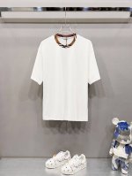 burberry 巴宝莉 320克圆领短袖T恤 精美品牌格纹Logo元素领口简约工艺标识 官方同步 1:1原版开模 时尚个性 百搭潮流 纯原品质 原版洗水面料