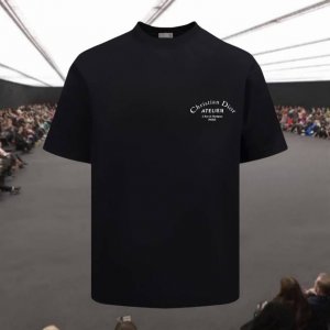 高品质 Dior 迪奥 2025印花图案纯棉短袖T恤，定制32支300克同缸染面料 手感非常舒服 春夏最新砖柜同步 Os落肩版型 时尚又个性 超级百搭好看的一款