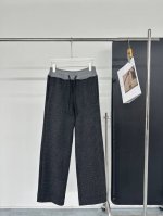120 口碑爆棚瘦腿神裤浑然天成大长腿 Alo Yoga阔腿抖抖裤 这条版型巨好！来买！经过我这个裤子大王认证过的一定要冲！！不显肚子不显胯！只显腰细腿直大长腿
