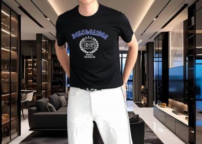 Dg 杜嘉班纳2025春夏新款原单男士圆领短袖T恤 高端定制 时尚百搭 柜台同步售卖 立体刺绣印胶字母Logo图案设计 客供定制进口天丝液氨棉面料，穿着亲肤舒适
