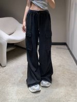 25Ss春夏新款 工装式运动休闲裤丨独家高版出品！重工抽绳松紧腰工艺 高订面料亲肤感更舒适 侧边口袋装饰 版型巨好看 休闲女神神器！减龄少女风气质优雅不失甜美！