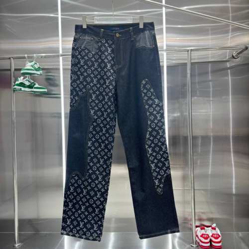 p170 Louis Vuitton，Nigo2联名款结构拼接老花满印牛仔长裤区别市面通货超火的路易联Nigo系列，这可以说是目前最为值得关注的联名系列也被许多