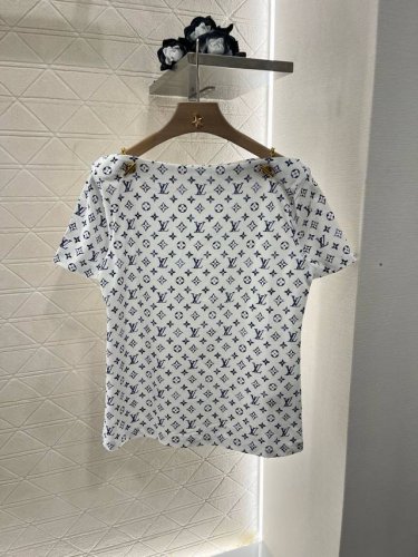 17523# 短袖 louis Vuitto*2025新品 圆领印花链条 最新航海系列#定制Yb原生全棉材质 透气舒适 质感十足 一字肩短袖T恤裁剪 凸显品牌格