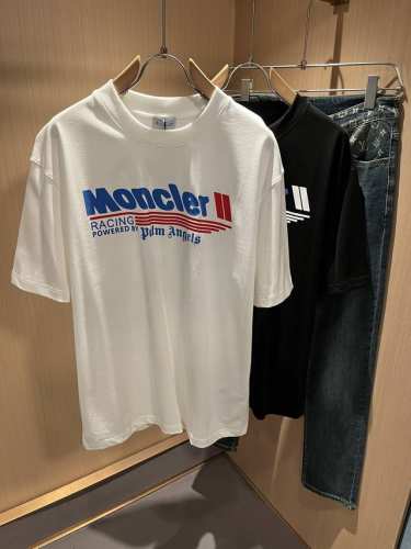 Moncler蒙家 2025春夏最新男女同款贸易订单短袖T恤，全品相！！网红款！采用Logo图案印花设计！上身舒适透气，不僵硬，整体有着丰富的立体感，品质出口订
