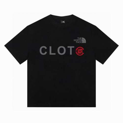 The North Face X Clot联名北面陈冠希短袖半袖T恤情侣款 面料采用260G 双纱纯棉，做工规整，纹路清晰，穿着舒适！ 宽松版型男女都能驾驭品质