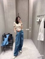 Loew* 25Ss春夏新款 立体裁剪工艺拼接皮牌原版开发！高版出品！超级有设计感，腰部褶皱设计，定制金色字母皮牌装饰，上身非常帅气 非常有个性 有调性 面料高