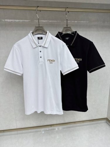 芬迪 2025春夏新款Polo领短袖系列。精选顶级丝光珠地棉面料，三标齐全！时尚大牌元素Logo工艺设计，上身版型超赞，面料细腻舒适透气，随意搭配都超级好看时尚