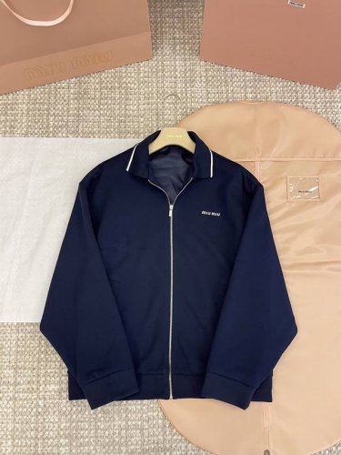 miumi’ 25Ss春夏新品上线 刺绣字母撞色抽绳卫衣拉链外套 Yb一比一开发 最高版本发售 两侧口袋拼接记忆丝运动面料 可以搭配任意场合 复古水洗整件卫衣采