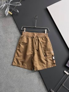 prad*25Ss春夏新款高密度梭织面料抽绳短裤 男士三角标徽章插扣口袋休闲工装短裤五分裤 贸易公司渠道稀出 同步官网发售 p家全新工装短裤以其独特的面料选择