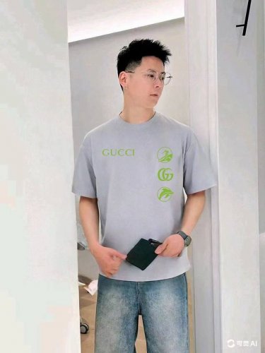 古奇 Guc*I 25Ss 大师亲手设计潮牌新品印花圆领短袖T恤 春夏最新砖柜同步 Os落肩版型 300克重全棉 时尚又个性 超级百搭好看的一款 男女都非常合适