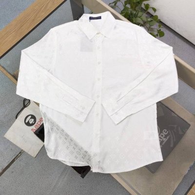 上新 款号：Jx13 2025新款Louis Vuitton路易威登提花Lv四叶草Logo印花休闲情侣长袖衬衫，采用爽滑面料，体感更舒服，定位裁剪，衬衫对格，费