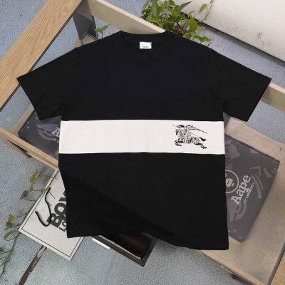 款号 Cx915 高版本 2025新款Burberry巴宝莉经典蓝条战马图案Logo印花休闲情侣宽松短袖T恤 独一无二的活性环保面料染色 32支双纱精梳纯棉爽滑