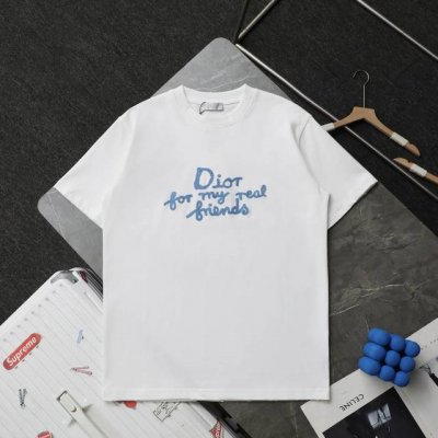 上新 顶级复刻 高端定制 Dior 迪奥 新款针织刺绣Logo做旧休闲圆领短袖T恤 颜色：墨蓝 白色 购入原版开模打造，全套定制辅料，细节决定成败。 迪奥 全称