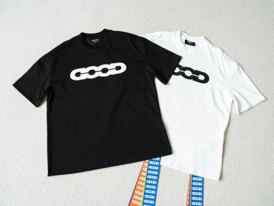 裂变”设计 超多明星上身 原厂品质 Good Brand纯色裂变字母Logo 印花 宽松 圆领短袖T恤 男女款 尺码：1 2 3 4 颜色：黑色 白色 尺码表