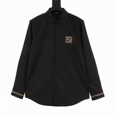 fendi 芬迪 Ff刺绣休闲长袖衬衫 版型简约利落 采用进口棉质面料 品质与舒适性凸显 款式简约又不显单调 既有运动的功能性 又不缺乏时尚的休闲感 版型简约立