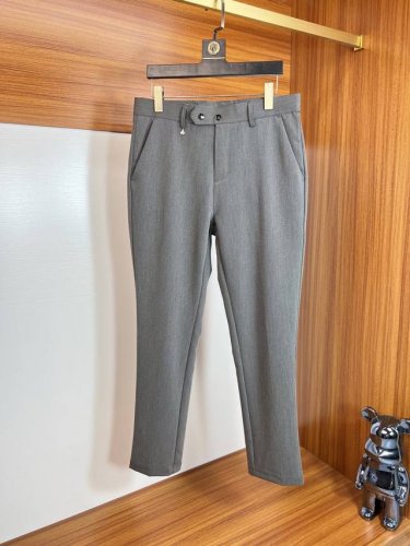 prada 普拉达 2035春夏新品 三标齐全 西裤 休闲裤 好货不用过多介绍 看细节 专柜码数 29-36 175 140上身32码