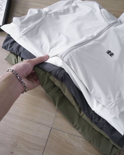 Kolon Sport 可隆夏季冰丝五色皮肤防晒衣 超好透气性舒适细腻柔软亲肤，面料成份90锦纶10氨纶Upf70+紫外线防护系数Upf 40，专业报告认证款式
