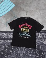 款D08 巴黎世家 巴黎世家 Blaenciaga Not Be Done短袖T恤 男女同款 采用原版280G %纯棉面料 柔软舒适 螺纹同缸定染零色差 独家品