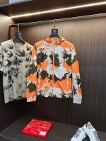 Chaon Lv 2025秋冬专柜新款休闲时尚夹克外套 超前卫设计风格 品牌Logo重工点缀设计 细腻舒适 穿着非常轻便不易起皱。多重重工艺 整体的设计颇具视觉