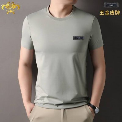 p150 芬迪 25年夏季新款男士圆领短袖T恤 官网同步 甄选优高端丝光棉面料 做工精细 弹性柔软，独特设计 品味首选 真正的代工厂出品， 送人自己穿都非常显档