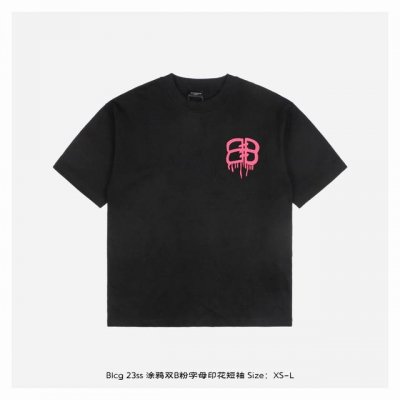 本地自取：180 balenciaga/巴黎世家 23Ss 涂鸦双B粉字母印花短袖 面料采用230克重精梳棉，定制32支1*1螺纹，成衣两遍水洗处理，面料舒适亲