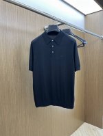 新品 Bc高端品质 25Ss官网最新男士高端品P#Ada标识刺绣细节针织翻领Polo 羊毛混纺面料质感很好，A60穿着舒适亲肤， 颜色:黑色 浅蓝色 尺码:S-