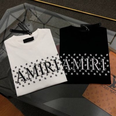 Amiri 阿米里 2025春夏新款贴布字母刺绣Logo印花小标圆领短袖 高版本高品质原版面料 网红明星同款 采用定织定染高克重原版面料，1-1工艺制作，宽松O
