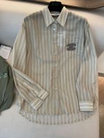 vintage Cc24新款中古条纹衬衫 条纹控必入 日常或者通勤都能完美诠释 版型非常好 不规则立体剪裁 上身帅气又拉风 尺码均码