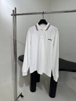 ～春夏新品长袖针织珠地棉Polo衫 圆领双色珠地棉版型 胸口饰有撞色品牌标识刺绣徽标 经典Polo版型 翻领设计 罗纹领口，下摆和袖口 高品质 男女同款 ：牛奶