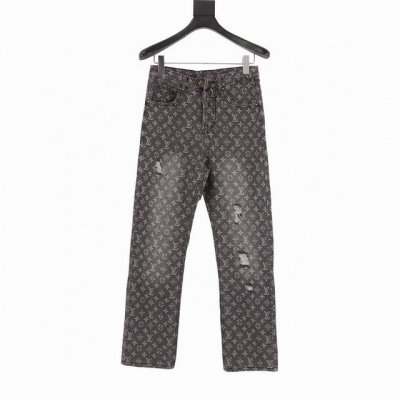 Lv 22Fw 小红人破坏提花牛仔裤 15,500购入Zp操作，1V又一满印提花百搭神裤。面料采用定制老花提花帆布面料，这种面料柔软而坚固耐用，面料做了成衣重工