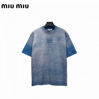 本地自取：180 miu Miu/缪缪 25Ss 扎染渐变贴布短袖T恤 面料采用进口机器织造而成，布面纹路的独特性创造出完美的成衣效果 面料采用净布260克重