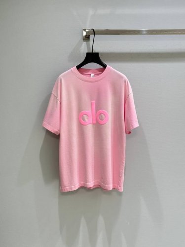 25Ss春夏新款上新 Alo发泡Logo大板T 胸前Logo是发泡橡胶的 袖子上也做了一个发泡Logo 很特别的设计 宽松版型 男女同款 现货供应粉色Sml