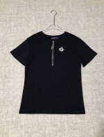 l*V新款时尚简约拉链皮扣徽章装饰圆领短袖骑行酷潮风T恤上衣。Smlxl