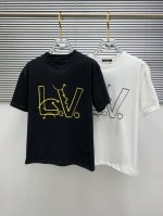 Ss驴家纯棉最新面料 最高版本 版胸前Lv植绒经典标识图案Logo时尚简约潮流短袖，最顶级的品质专柜原单短袖，顶级制作工艺进口面料，专柜款独特设计，采用进口高端