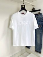 Gucci 古奇 胖哥福音Xl穿200斤 顶级圆领休闲短袖高级定制百搭款式 任何人都可以轻松驾驭 面料全订制工艺 胸前奢华经典品牌最新Logo设计，非常显档次懂