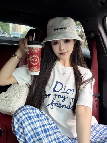 就稀罕白色 Dior火爆全网的毛巾Logot