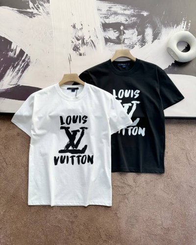 上新 louis Vuitton 路易威登 2025Ss短袖T恤 双面液氨面料升级 采用日本液氨丝光工艺双面处理 液氨技术能使棉纤维膨胀后收缩 比普通丝光面料