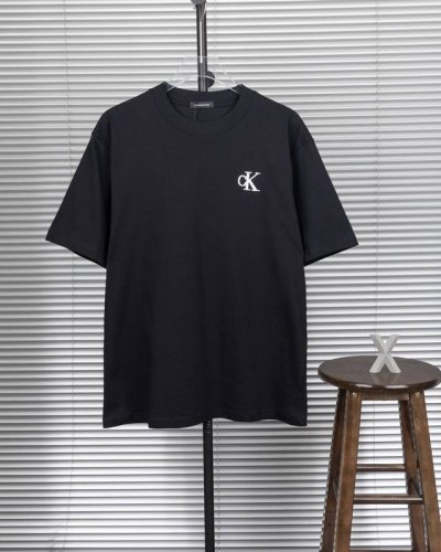 款号Xb20 ck胸口小标刺绣后背字母印花钢印圆领短袖 黑白双色 情侣同款 全套包装 三标齐全 区别市场通货 随意对比 纯棉280克高克重32支双纱 不起球 不
