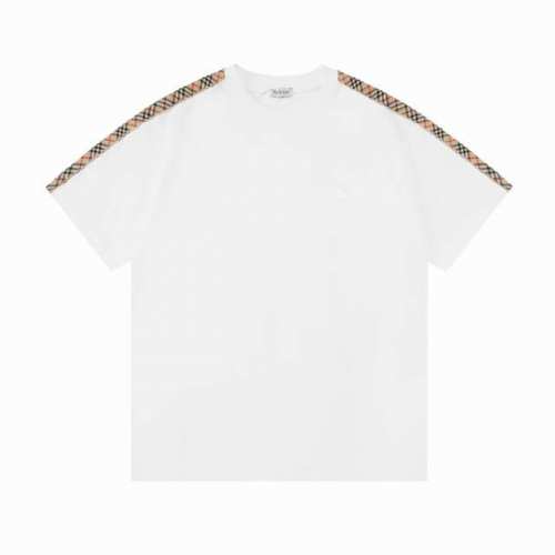 隔天到 Burberry 巴宝莉 高品质320克 织带拼接 经典小Logo刺绣 原版面料 官方同款 短袖T恤 同缸染面料 手感非常舒服 春夏最新砖柜同步 时尚又