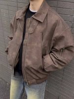 200 Carhartt 25Fw 卡哈特机车Pu皮底特律皮衣夹克 2025年卡哈特最新单品 满满的美拉德色系风 美式复古味儿十足 领子给你们做了经典的皮带扣