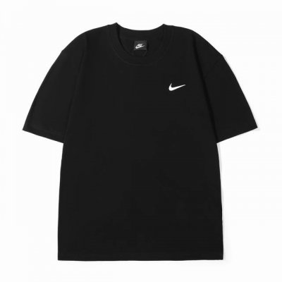 Nike耐克立体印花棉质短袖T恤 定制主标 辅料 水洗齐全 甄选250克32支紧密纺双纱纯棉面料 质感厚实但是透气性良好 整件衣服垂坠感非常好 落肩的版型不挑人