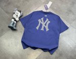 潮牌Mlbny洋基队刺绣小标情侣款短袖T恤！Ny新品印花圆领套头短袖T恤 男女情侣同款，面料采用260G纯棉双纱，面料亲肤舒适透气，触感细腻Ny洋基队情侣烫印T
