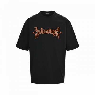 balenciaga 巴黎世家 25Ss 梵文字母植绒印花短袖 面料采用定制240G 26支特滑双股精棉平纹高密无尘全棉布料。前幅高密度加厚，走线平整，代工品质