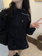 露露乐蒙Lululemon 哇塞！Lululemon 这套美到犯规 宝子们，Lululemon 又一时尚力作登场 长袖防晒外套搭配高腰显瘦防走光半裙套装，简直是