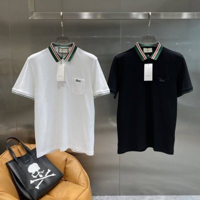 古家 Gucci polo衫超有格简约大气，领口和袖口红绿相间的条纹设计，经典又亮眼，瞬间提升时尚感 胸口处还有精致的品牌标识和口袋，细节满满。M-3Xl 隔天