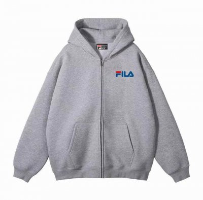 Fila斐乐春季连帽开衫拉链卫衣外套 高品质，做细节 甄选新疆华棉面料 手感软糯细腻 上身充满质感 非常轻便舒适运动宽松版型不紧身 轻松驾驭无压力 全衣平车走线