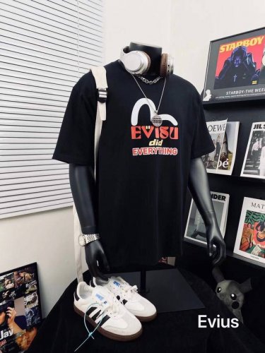 evisu 福神高版本图腾柱海欧印花男女休闲短袖T恤 不得不推荐一款非常受欢迎的硬货 280克双纱面料 有型 更有质感 夏季你需要这样一件超百搭的T恤 看品质无